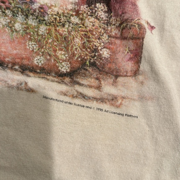 Vintage Cropped Cat Tee - Picture 3 of 4